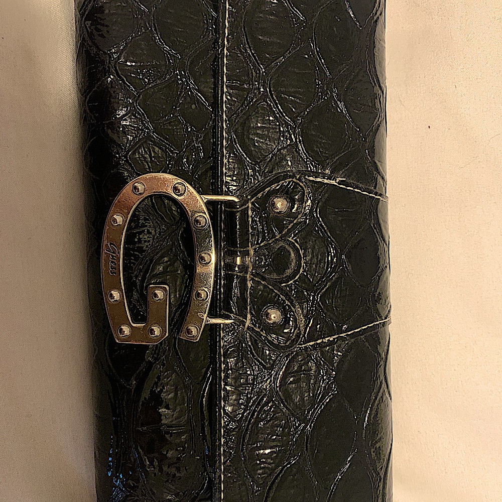 SALE 3/$20 Guess Wallet